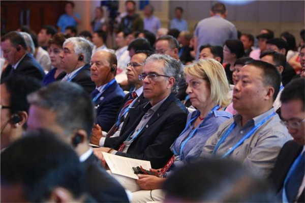 成都翻譯公司(會(huì)議口譯服務(wù))